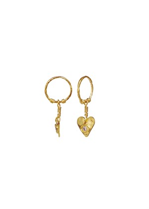 Hestia earring Forgyldt Maanesten 